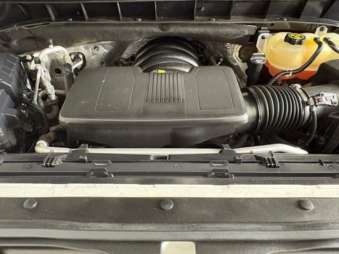 Certified 2022 Chevrolet Silverado 1500 LT AWD/4WD image 49