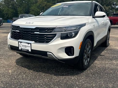 Used 2026 Kia Seltos LX FWD image 3