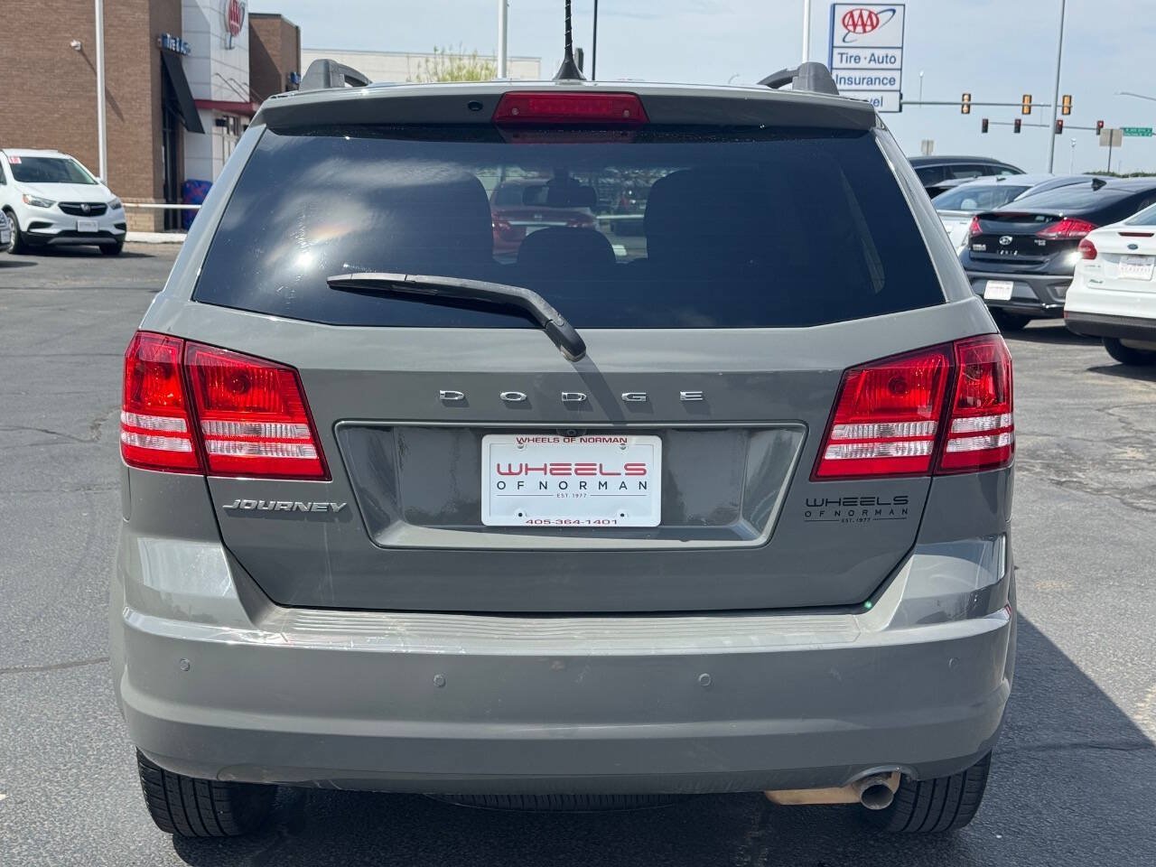 Used 2020 Dodge Journey SE w/ SE Popular Equipment Group FWD image 6