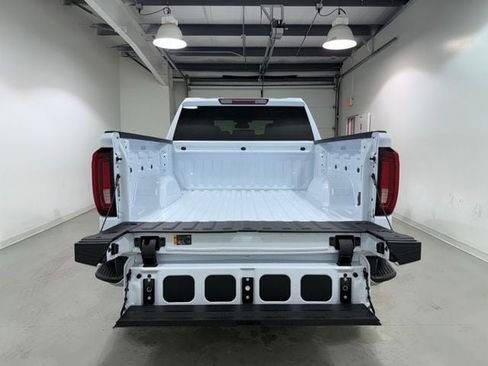 New 2026 GMC Sierra 1500 SLT w/ SLT Premium Package AWD/4WD image 8