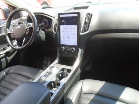 Used 2024 Ford Edge SEL w/ Convenience Package AWD/4WD image 11