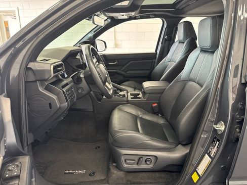 Used 2025 Toyota 4Runner Limited AWD/4WD image 14