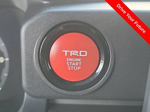 Used 2025 Toyota Tacoma TRD Sport AWD/4WD image 11