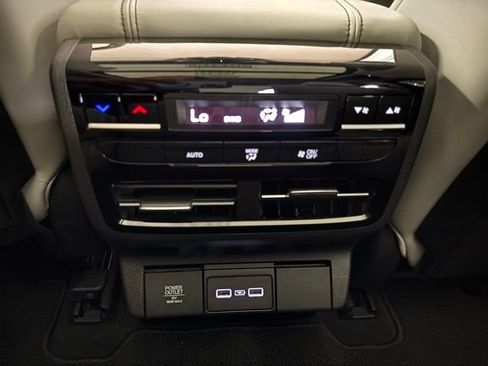 Certified 2023 Acura MDX FWD w/ Technology Package image 16