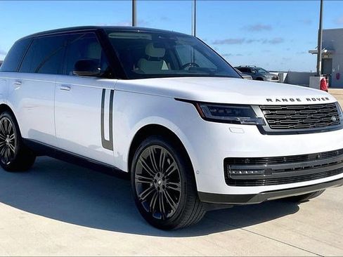 Used 2025 Land Rover Range Rover Long Wheelbase SE image 13