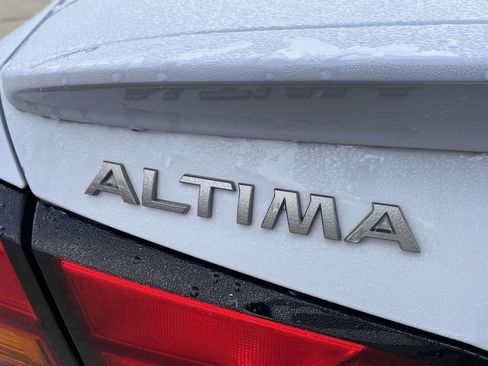 Used 2023 Nissan Altima 2.5 SR image 9