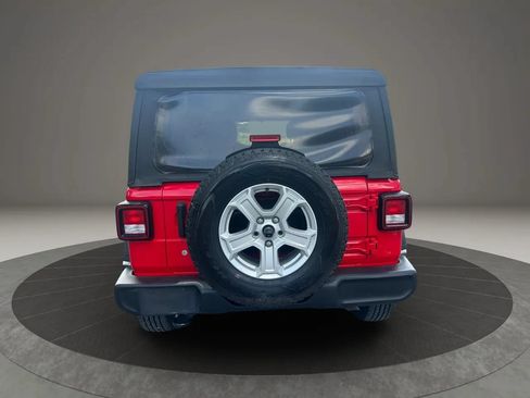 Used 2018 Jeep Wrangler Unlimited Sport S AWD/4WD image 5