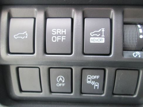 Used 2022 Subaru Forester Premium AWD/4WD image 24
