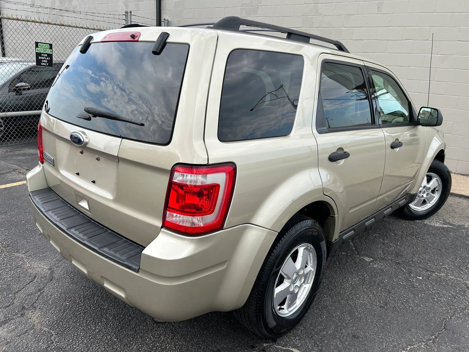 Used 2011 Ford Escape XLT w/ 203A Rapid Spec Order Code FWD image 6