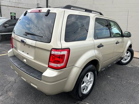 Used 2011 Ford Escape XLT w/ 203A Rapid Spec Order Code FWD image 6