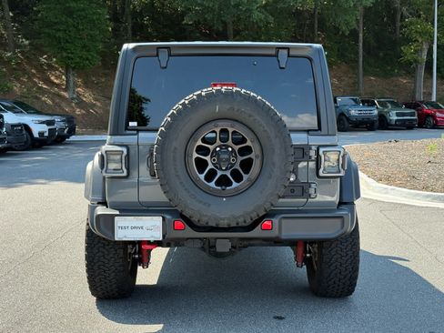 Used 2023 Jeep Wrangler Unlimited Rubicon w/ Xtreme 35 Tire Package AWD/4WD image 4