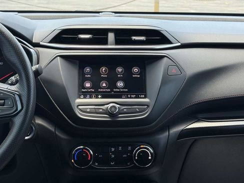 Used 2023 Chevrolet TrailBlazer RS image 32