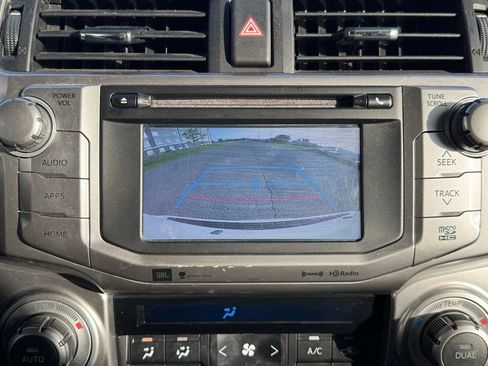 Used 2016 Toyota 4Runner Limited AWD/4WD image 3