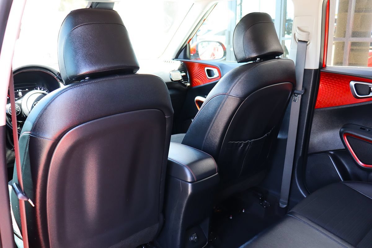 Used 2021 Kia Soul Turbo FWD image 31