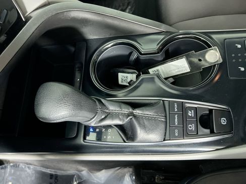 Used 2019 Toyota Camry LE image 22