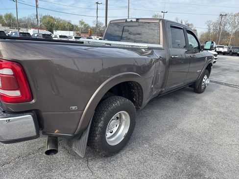 Used 2020 RAM 3500 Laramie image 10
