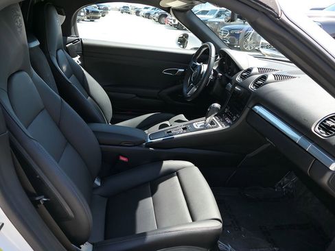 Used 2024 Porsche 718 Boxster RWD image 24