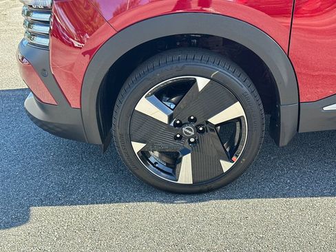 New 2026 Nissan Kicks SR w/ Illumination Package image 11