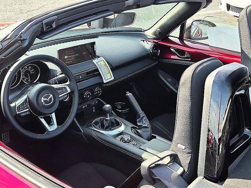 New 2026 MAZDA MX-5 Miata Club w/ Interior Package RWD image 38