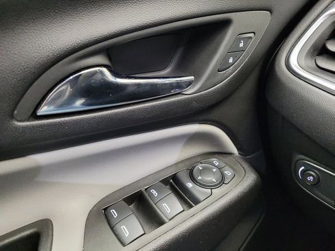 Used 2024 Chevrolet Equinox LS w/ Driver Confidence II Package image 27