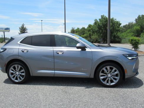 Used 2021 Buick Envision Avenir w/ Technology Package II FWD image 2