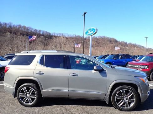 Used 2019 GMC Acadia Denali w/ Technology Package image 4