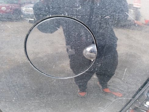 Used 2011 GMC Sierra 2500 SLE w/ SLE Preferred Package image 19