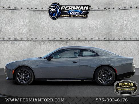 Used 2025 Dodge Charger R/T w/ Quick Order Package 25M R/T image 2