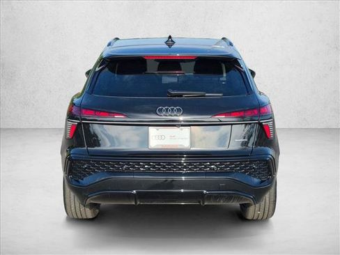 New 2026 Audi Q3 quattro 2.0T AWD/4WD image 6