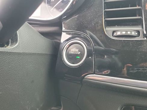 Used 2022 Buick Encore Preferred AWD/4WD image 23