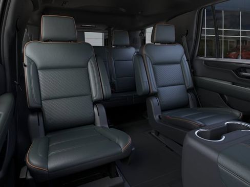 New 2026 GMC Yukon AT4 AWD/4WD image 17