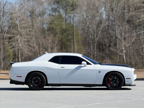 Used 2019 Dodge Challenger SRT Hellcat w/ Alcantara Appearance Package image 11