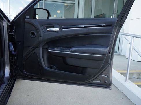 Used 2022 Chrysler 300 S w/ Comfort Group image 14