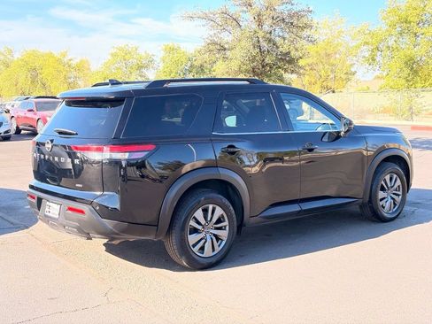 Certified 2025 Nissan Pathfinder SV AWD/4WD image 8