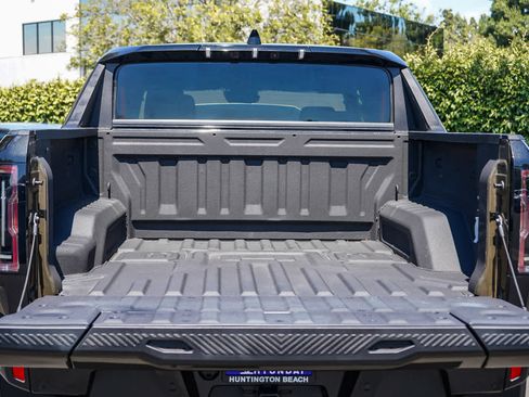 Used 2025 GMC Hummer EV 2X AWD/4WD image 27