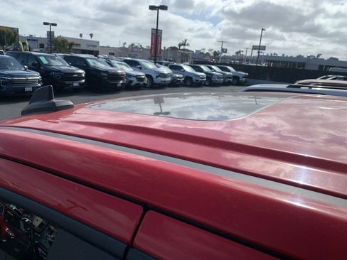 Used 2021 Chevrolet Silverado 1500 LT Trail Boss w/ Convenience Package II AWD/4WD image 16