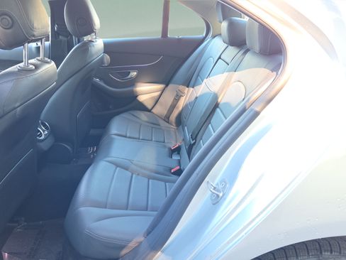Used 2021 Mercedes-Benz C 300 4MATIC Sedan image 10