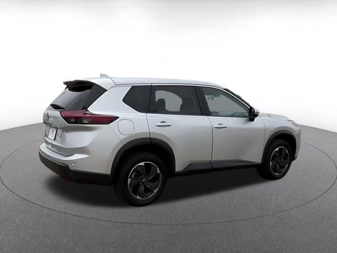 Used 2025 Nissan Rogue SV FWD image 15