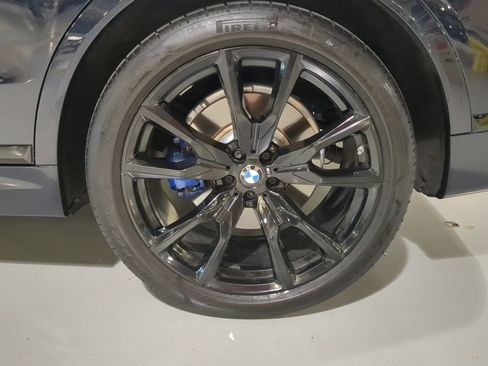 Certified 2024 BMW X7 xDrive40i w/ M Sport Package AWD/4WD image 6