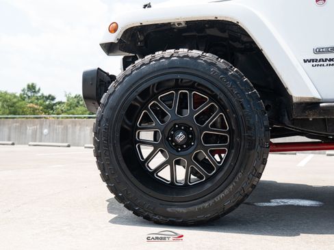 Used 2017 Jeep Wrangler Unlimited Rubicon AWD/4WD image 10