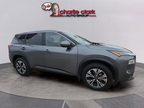 Used 2023 Nissan Rogue SV image 9