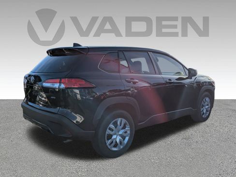 Used 2023 Toyota Corolla Cross L image 24