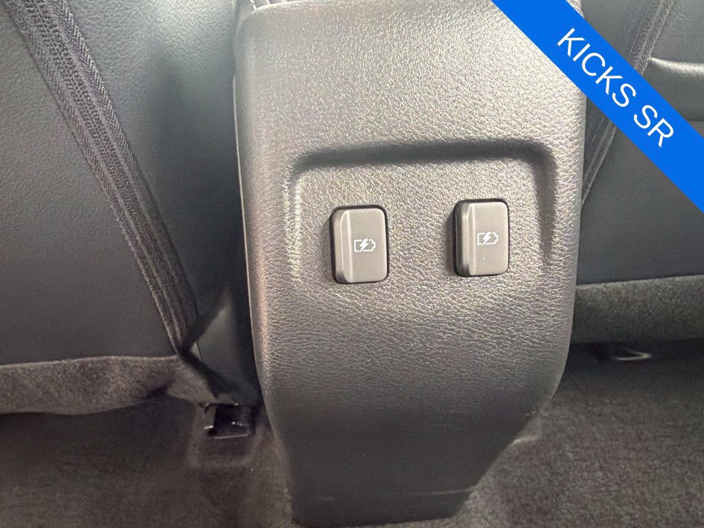 Used 2023 Nissan Kicks SR w/ SR Premium Package FWD image 23