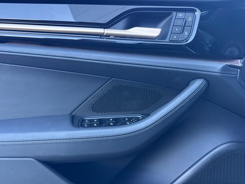 Certified 2025 Porsche Panamera RWD image 13