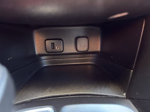 Used 2018 Chevrolet Equinox LT image 20