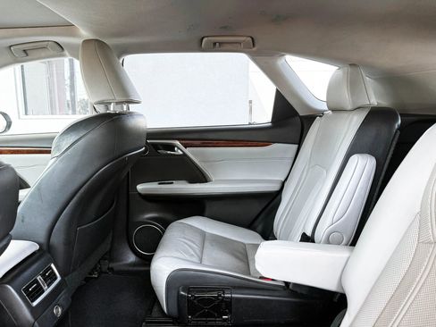 Used 2019 Lexus RX 450hL Premium w/ Premium Package AWD/4WD image 25