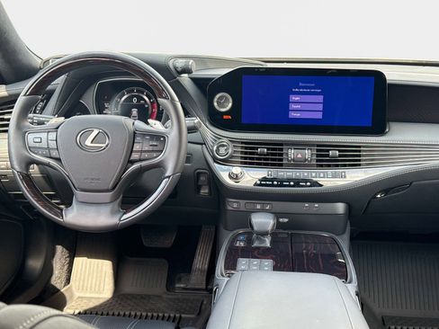 Used 2023 Lexus LS 500 w/ Interior Upgrade Package image 15