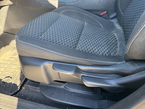 Used 2019 GMC Acadia SLE image 14