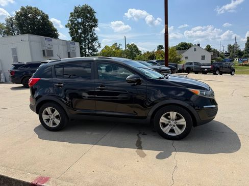 Used 2011 Kia Sportage LX w/ Convenience Pkg FWD image 5