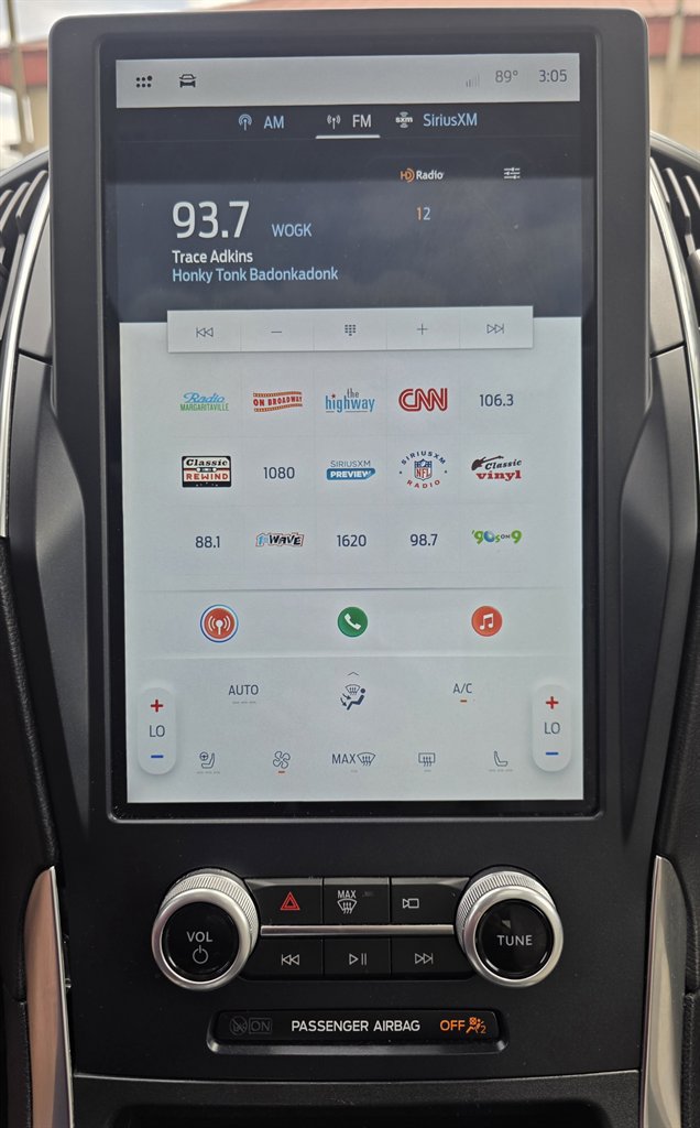 Used 2022 Ford Edge Titanium AWD/4WD image 26